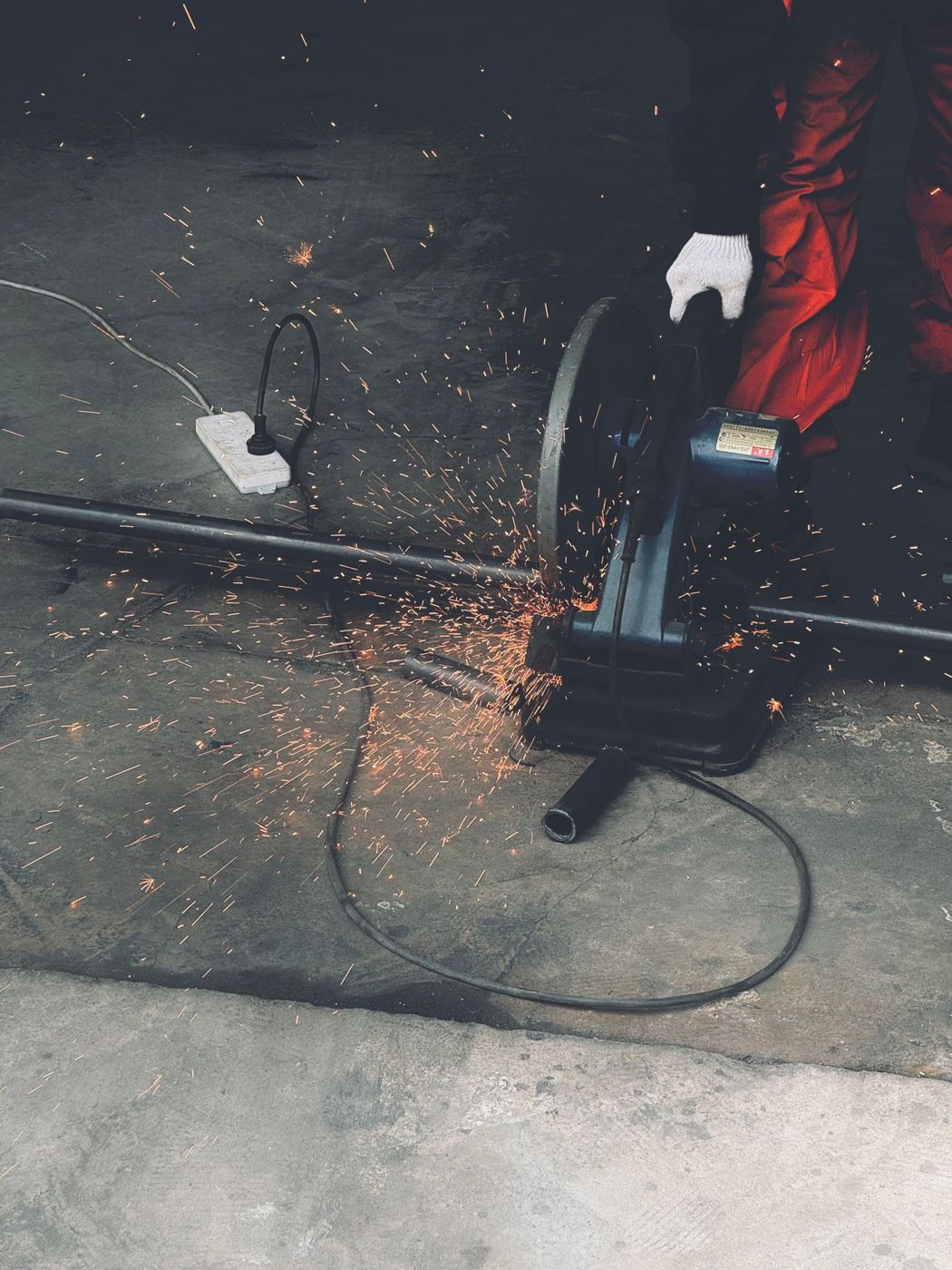 Floor Grinding by Crosscut