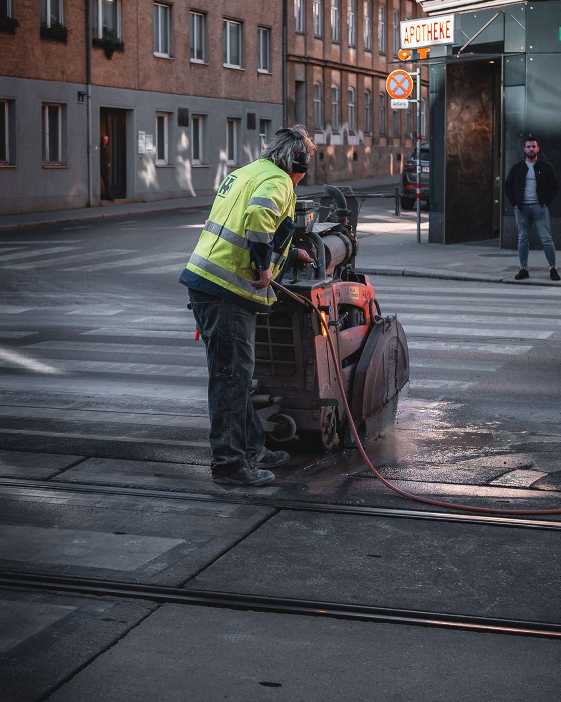 Floor Sawing by Crosscut